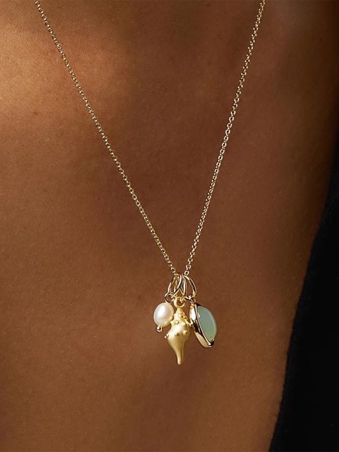 Just Lil Things Stone Studded Pendant With Chain