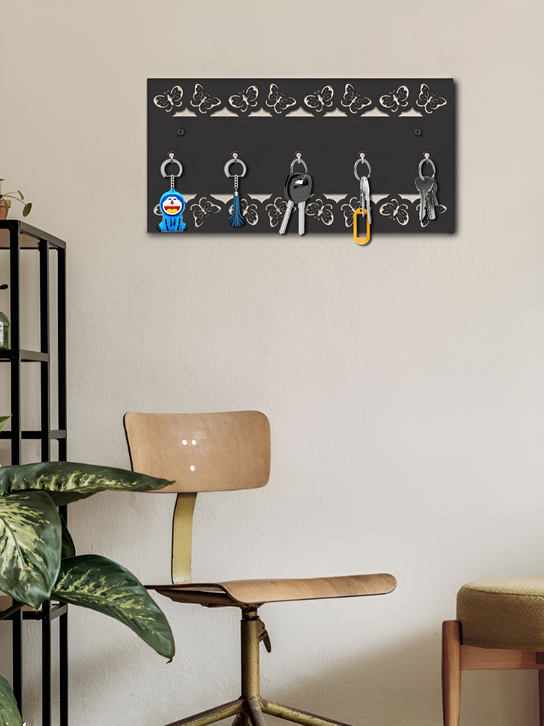 OLIVE TREE Black 5 Hooks Wooden Key Holder