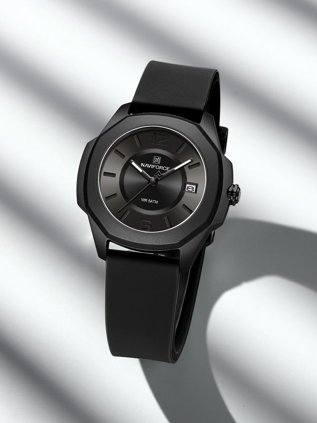 Naviforce Women Sunburst Pattern Dial Analogue Watch NF7107_B B