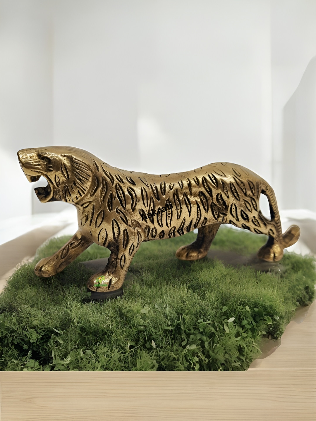 Aakrati Leopard Black Brass Metallic Living Room Hand-Crafted Small Showpiece - 3 Inches