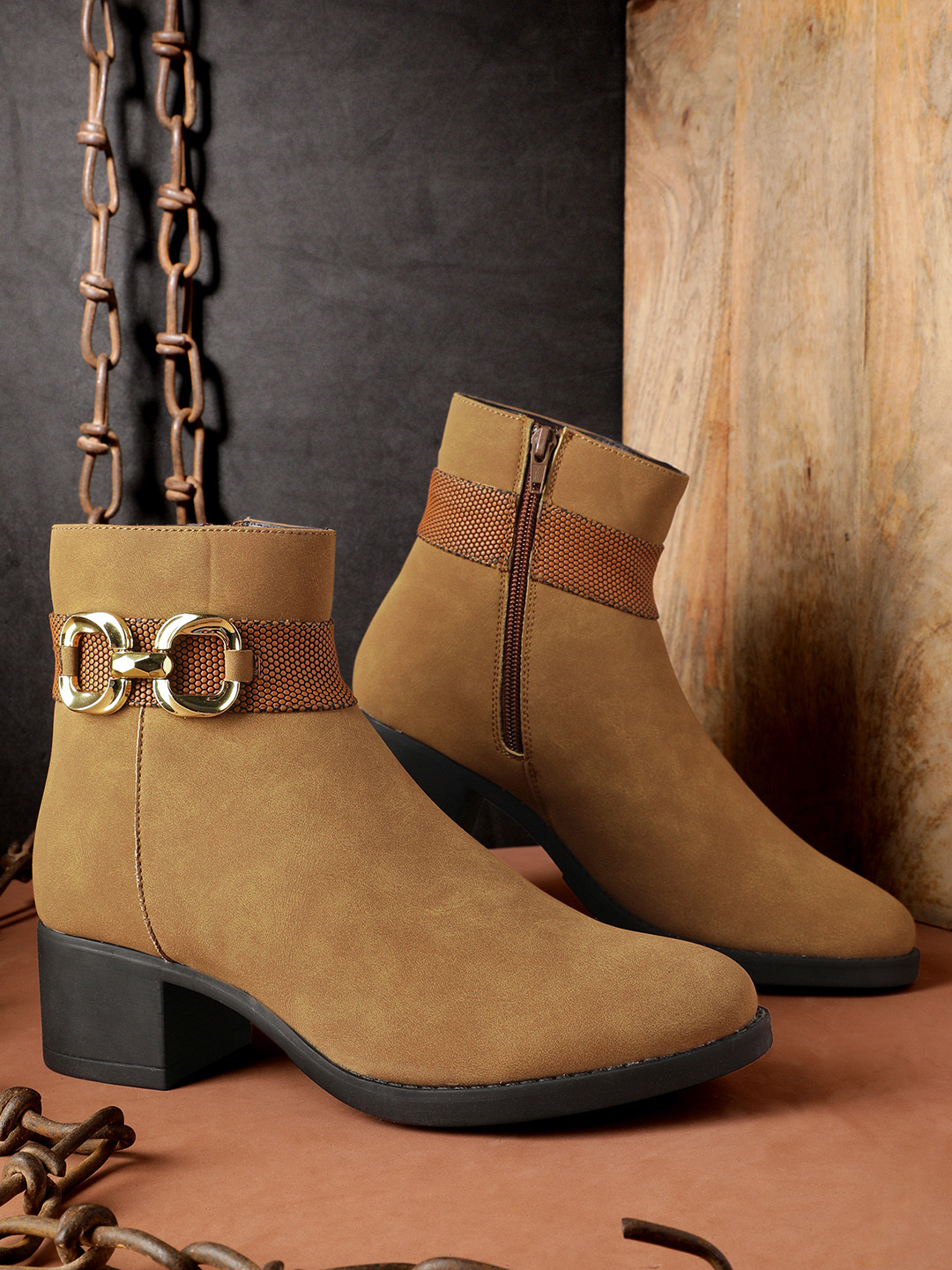 The Roadster Lifestyle Co. Women Regular Boots With Metallic Detail