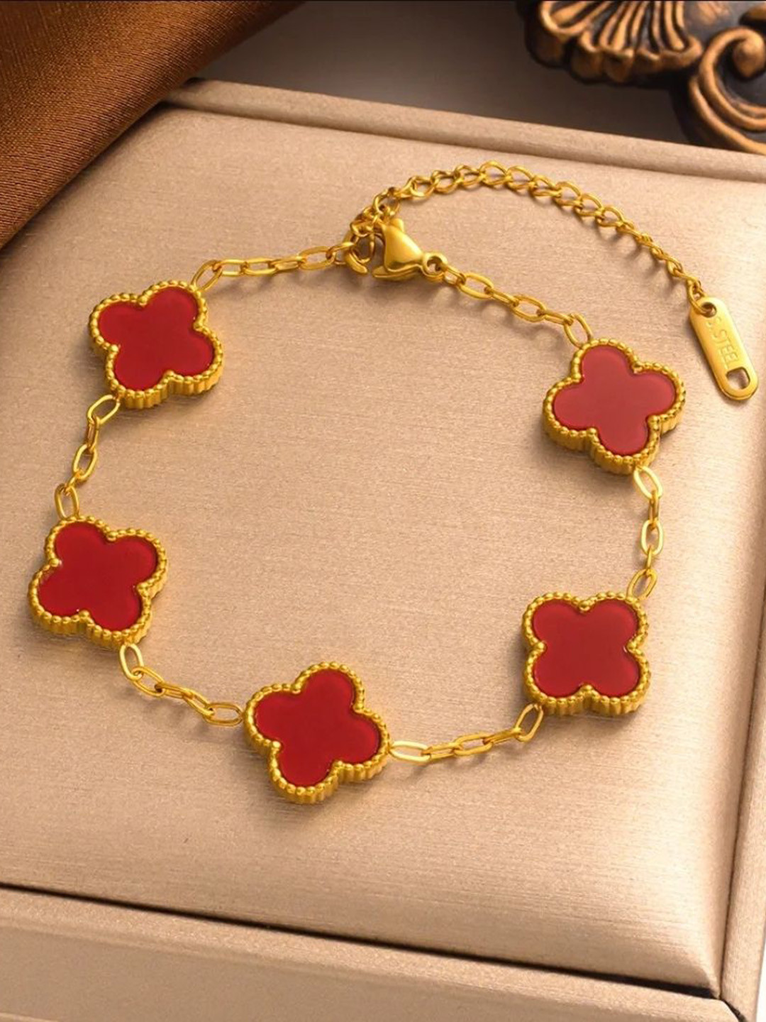 V FASHION JEWELLERY Gold-Plated Flower Bracelet