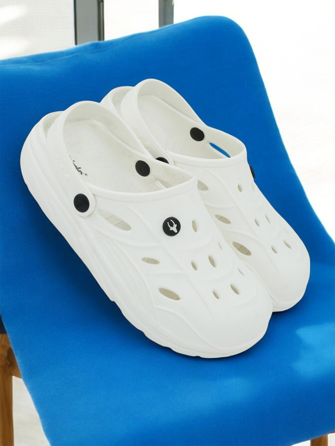 HIROLAS Men Croslite Clogs