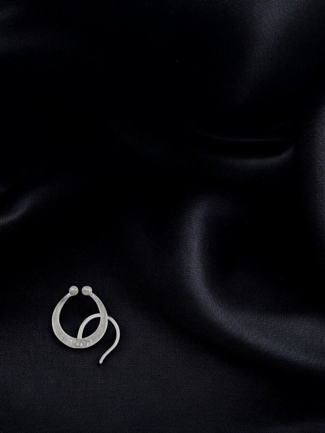 Sangria 925 Sterling Silver Crescent Moon Stud Nosepin