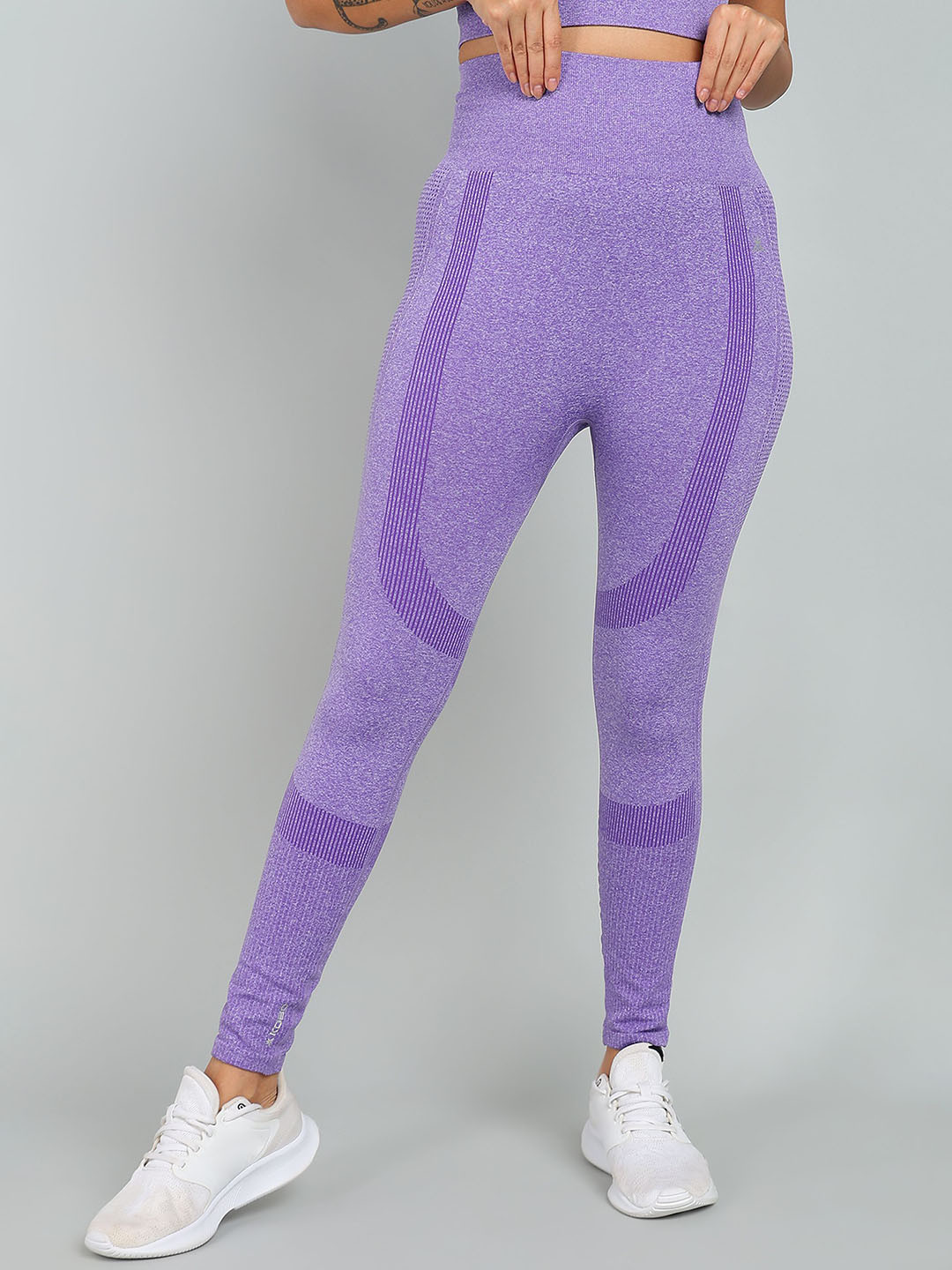 KOBO Self Design Ankle Length Seamless Sports Tights