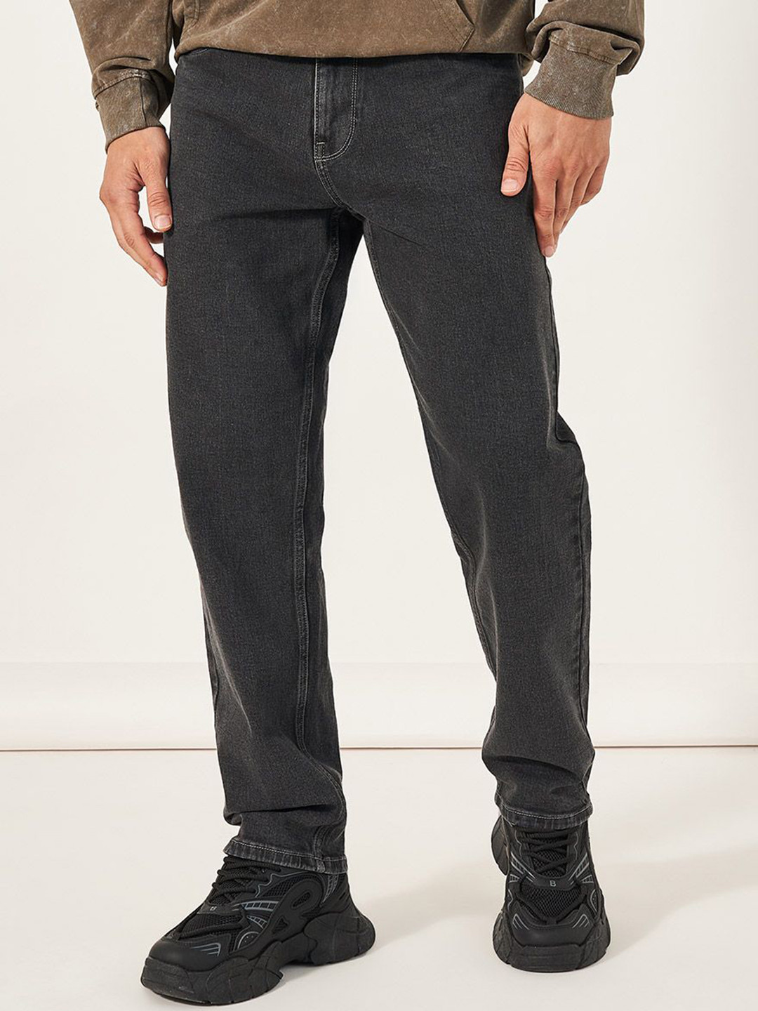 Styli Men Solid Mid-Rise Cotton Stretch Five Pocket Regular Fit Jeans