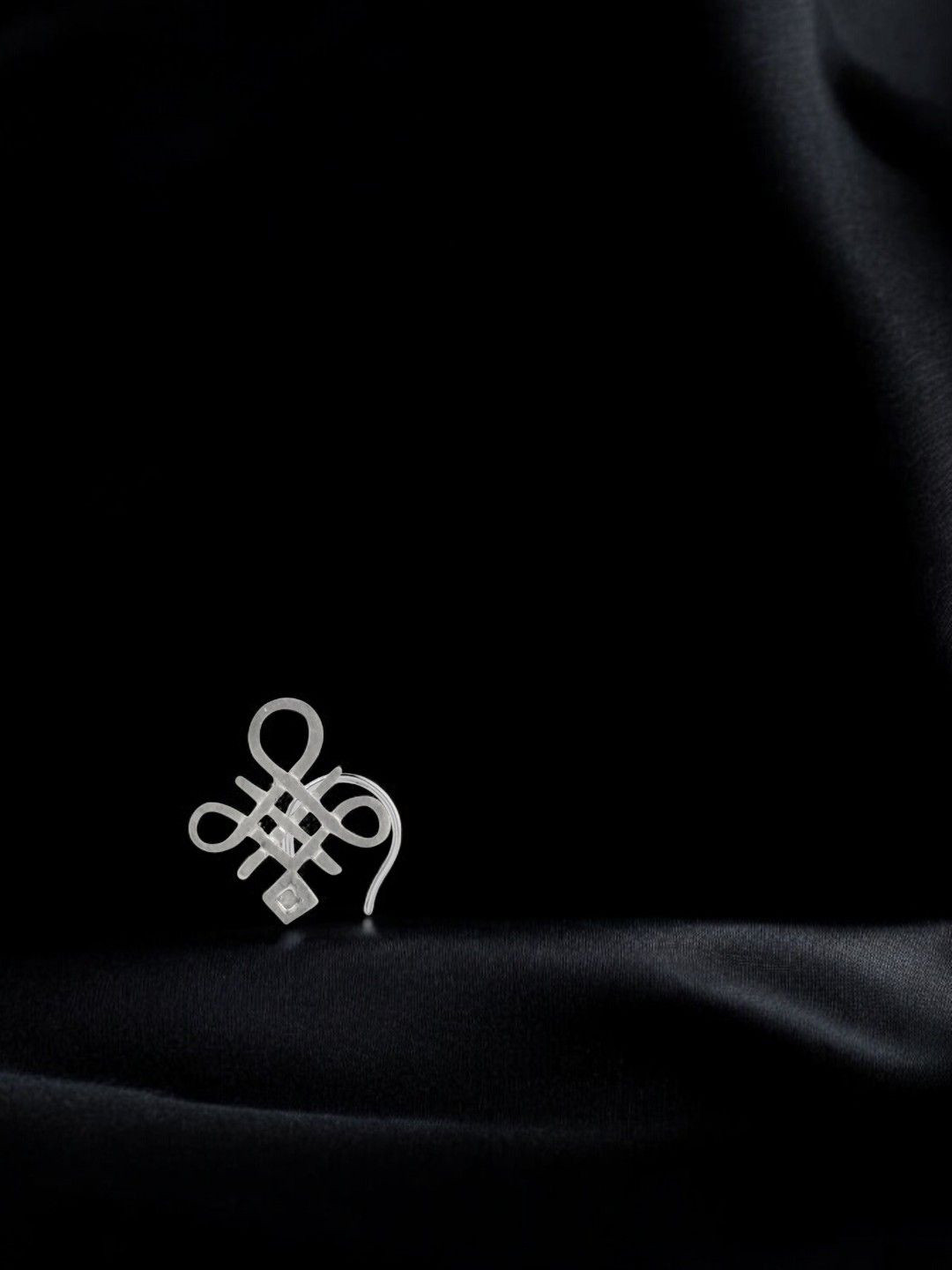 Sangria 925 Sterling Silver Kolam Twist Stud Nosepin