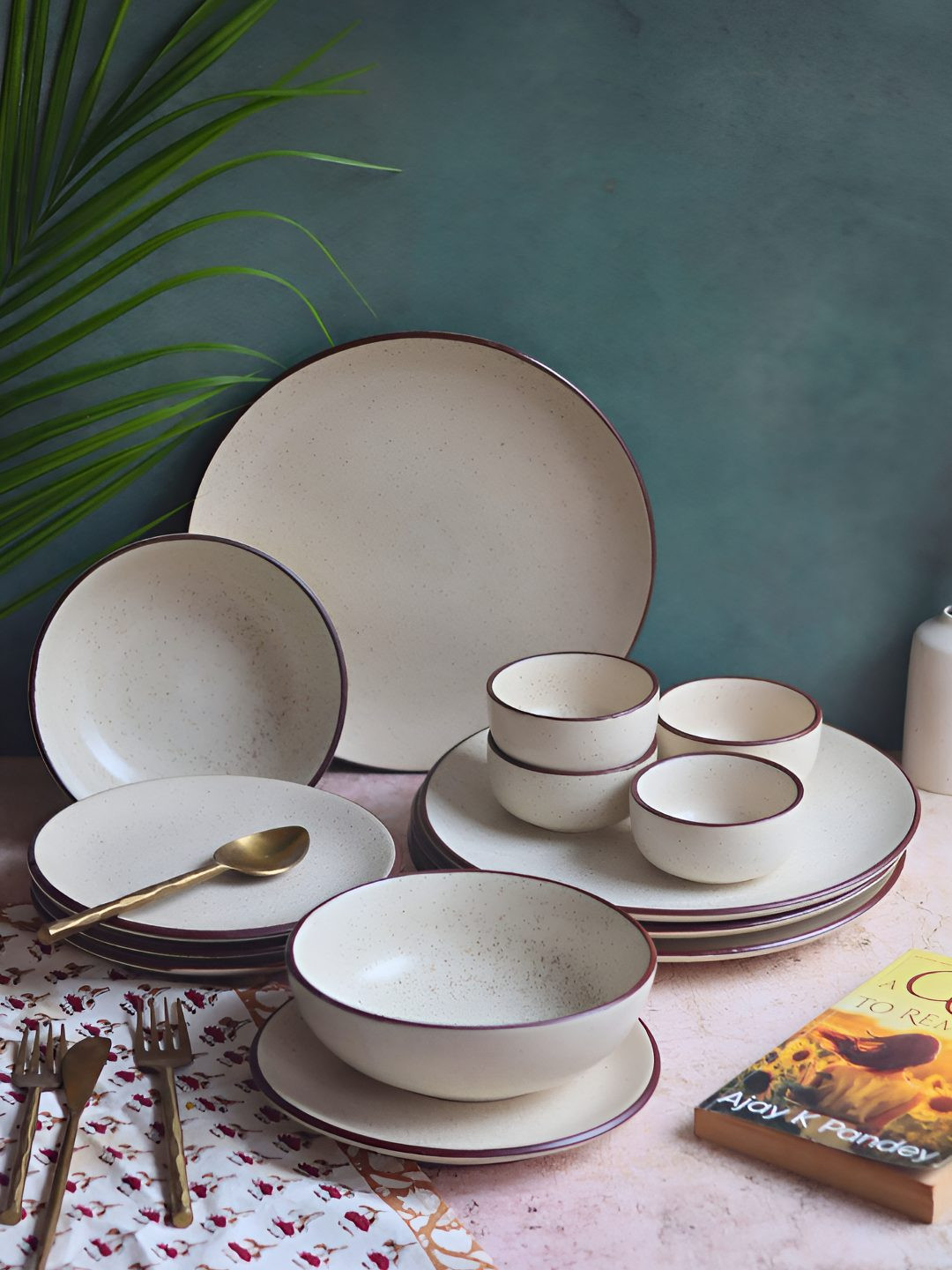 WEAVING HOMES White Solid Ceramic Microwave Safe 14 Piece Dinner Set