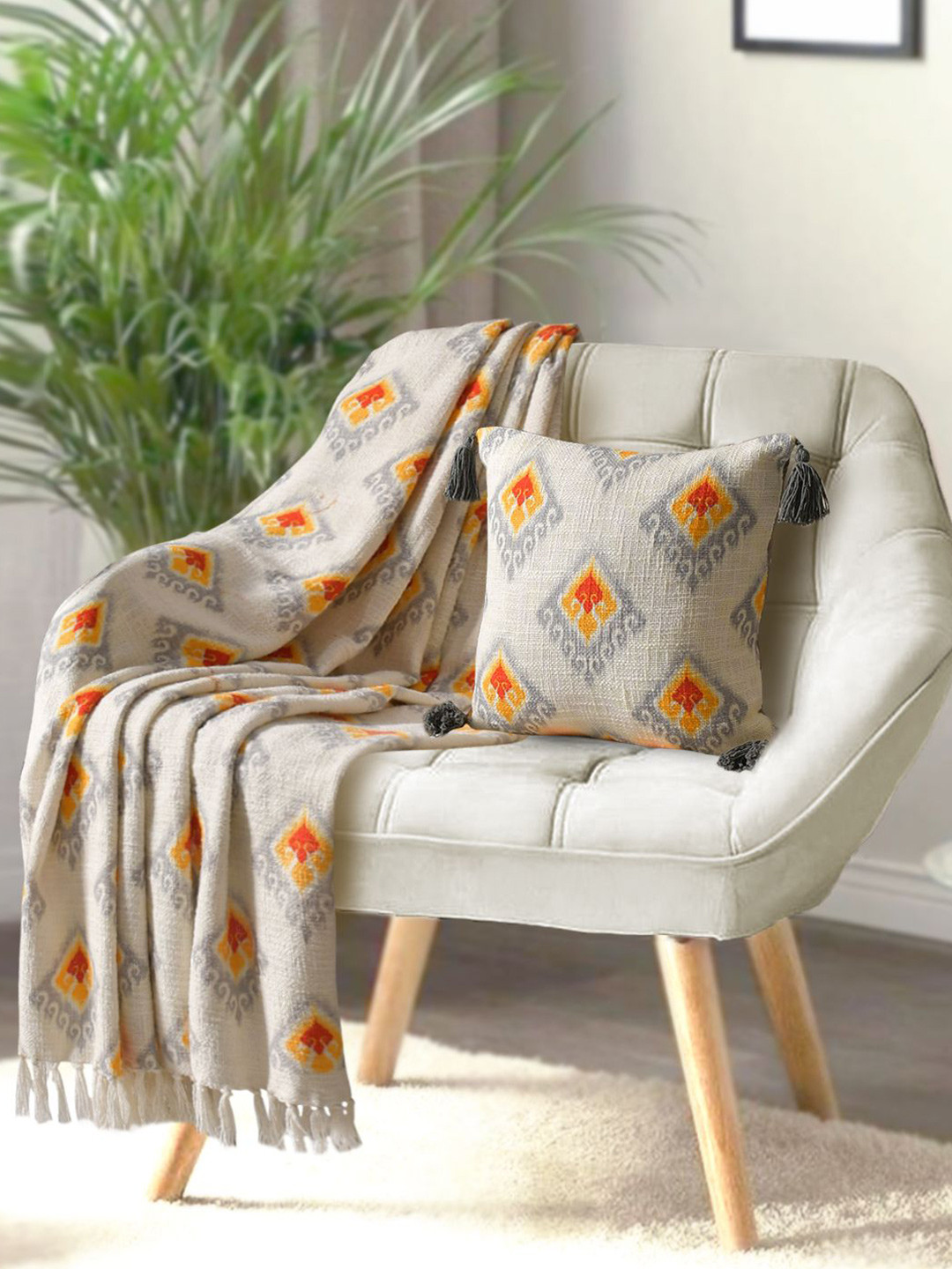 BLANC9 Grey & Red Printed Cotton Throw With Cushion Cover