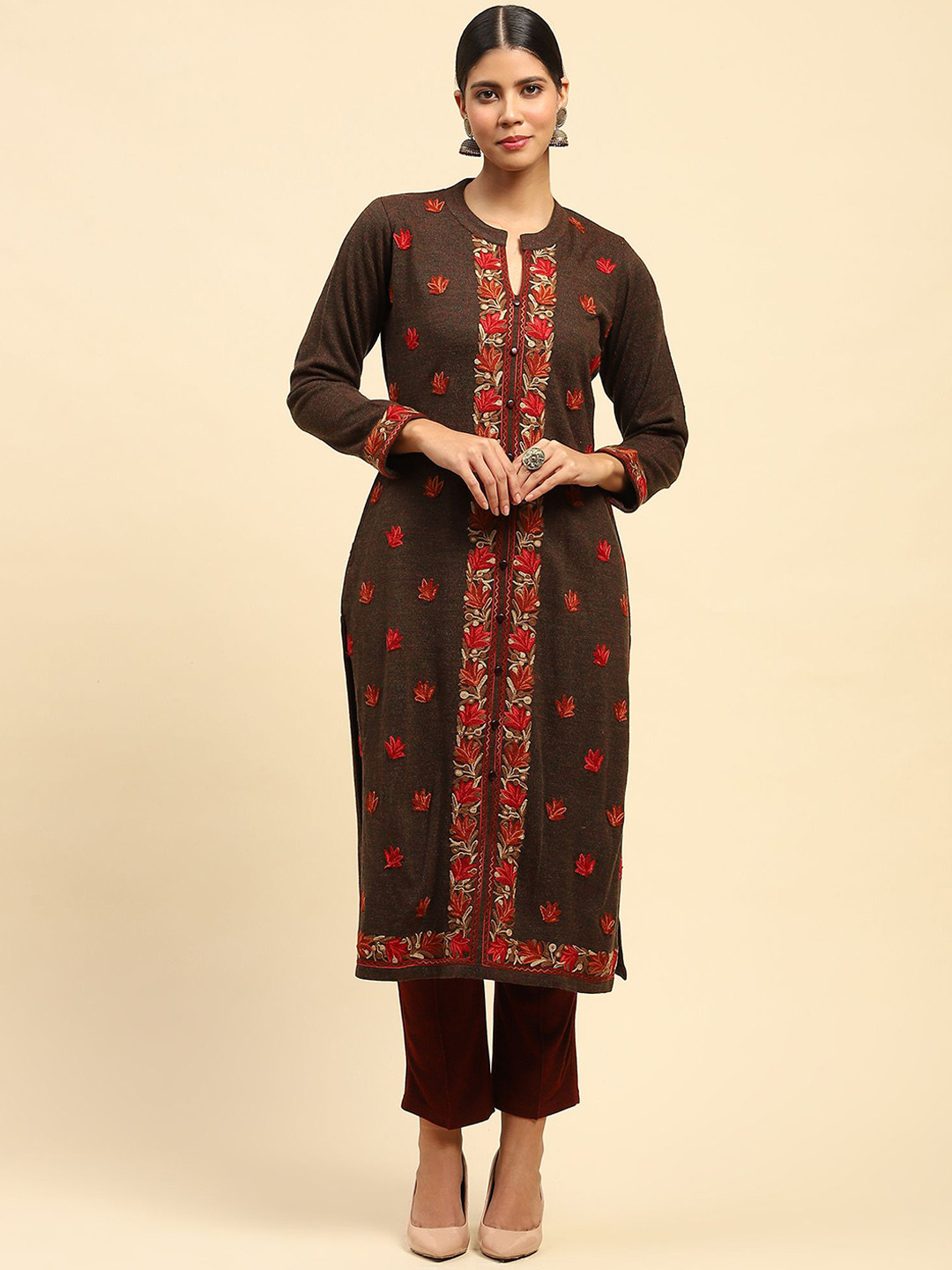 Me&I Mandarin Collar Floral Embroidered Thread Work Woollen Straight Kurta