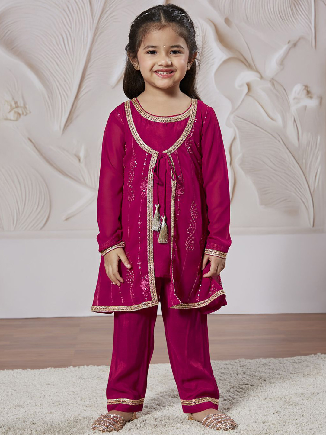 VASTRAMAY Girls Foral Embroidered Layered Straight Kurta with Pyjamas