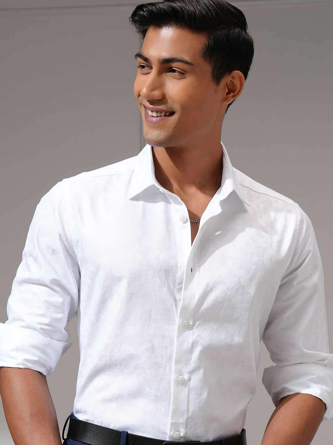 LOCOMOTIVE Luxe Men White Jacquard Textured Occasion Slim Fit Shirt