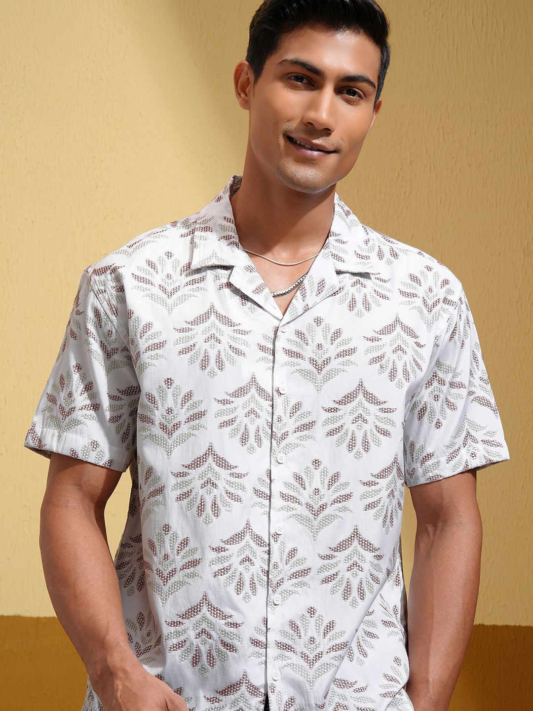 LOCOMOTIVE Luxe Men Cut Jacquard Cuban Collar Relaxed Shirt