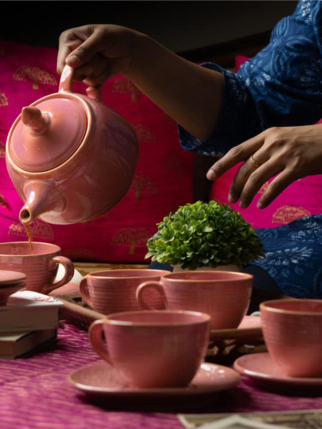 AMALAFIEE CERAMICS Pink 4 Pieces Textured Matte Ceramic Tea Set