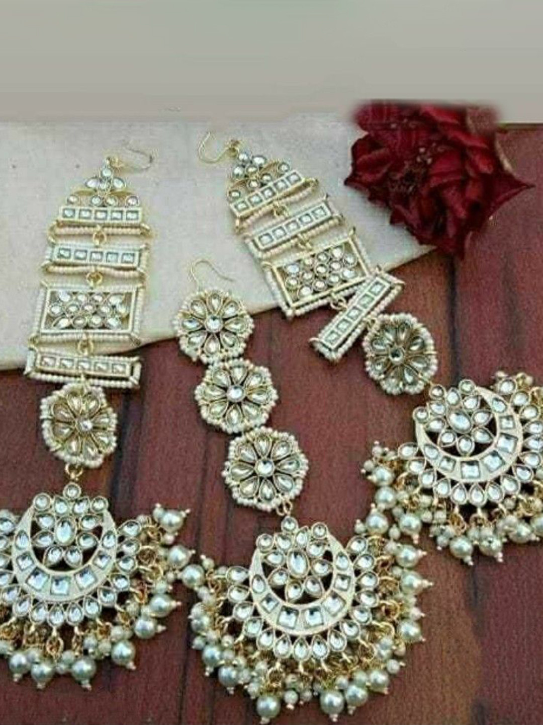 Gyaan Jewels Gold-Plated Artificia Stone Studded & Beaded Jewellery Set