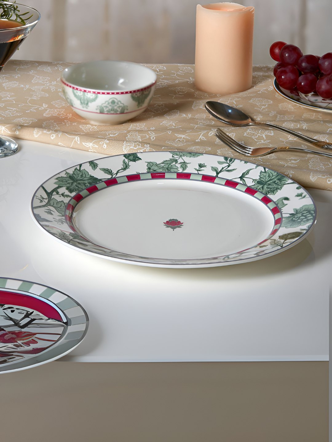 CLAY CRAFT  White 4 Pieces Ceramic Dishwasher and Microwave Safe Plates