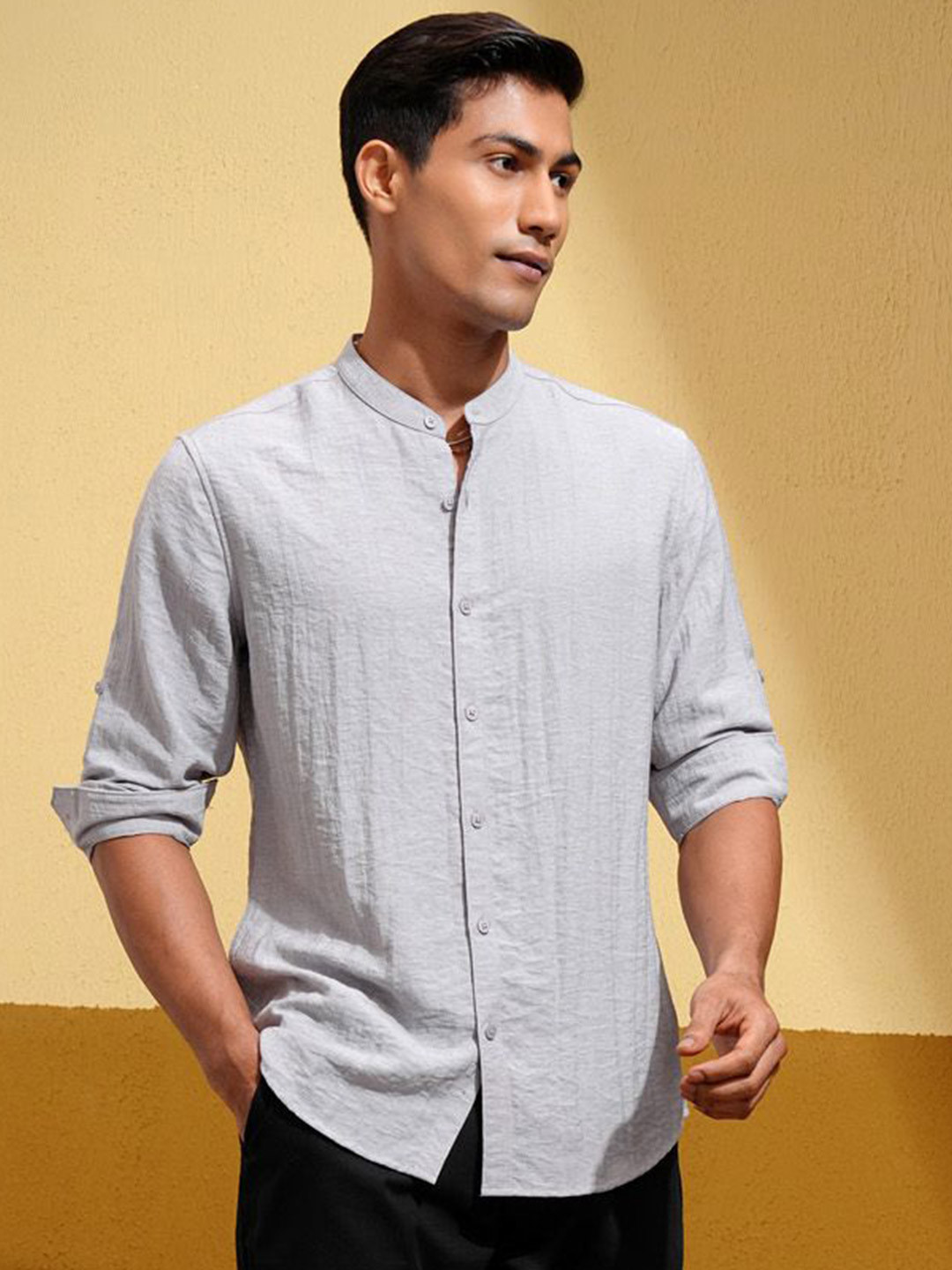 HIGHLANDER Men Solid Mandarin Collar Roll Up Sleeve Casual Shirt