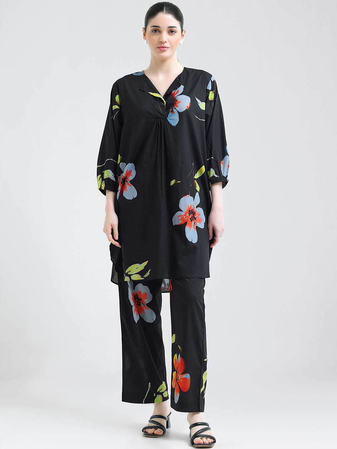 I like me Black Floral Printed Cotton Tunic With Trousers
