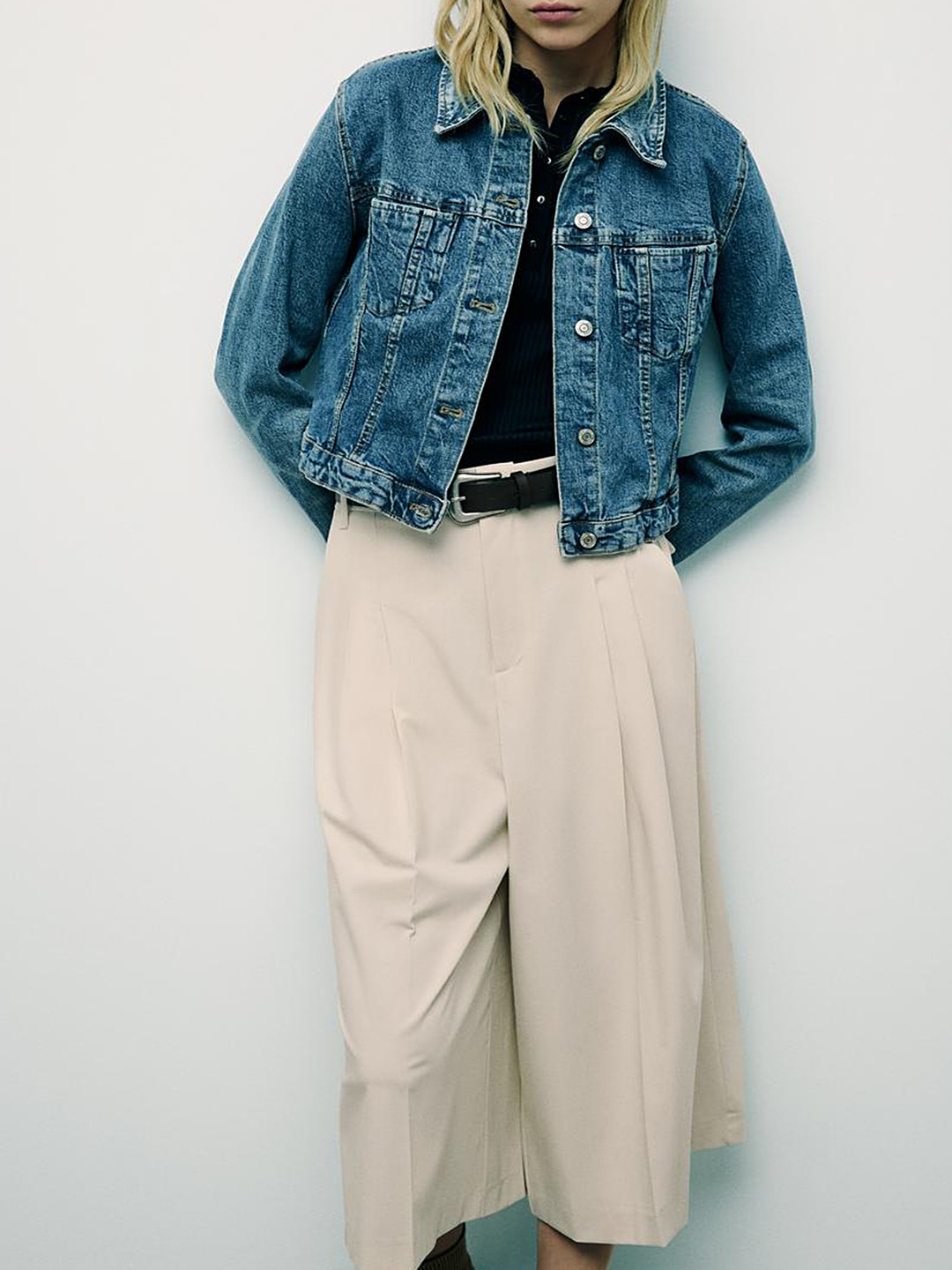 LULU & SKY Women Loose Fit Pleated Three-Fourth Length Wide Leg Trousers