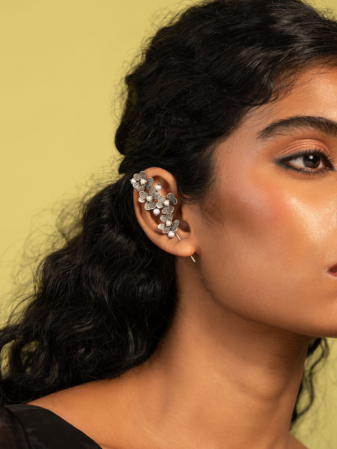SHAYA 925 Sterling Silver Pearls Oxidised Cleopatra Ear Cuff Earrings