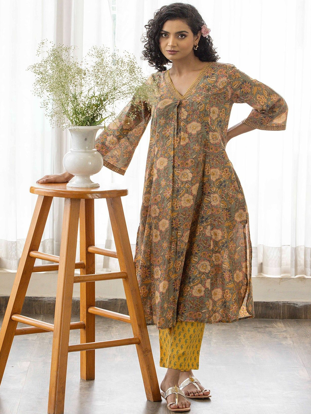 Maitri Jaipur V-Neck block Floral Printed Pleated A-line Pure Cotton Kurta with Trousers