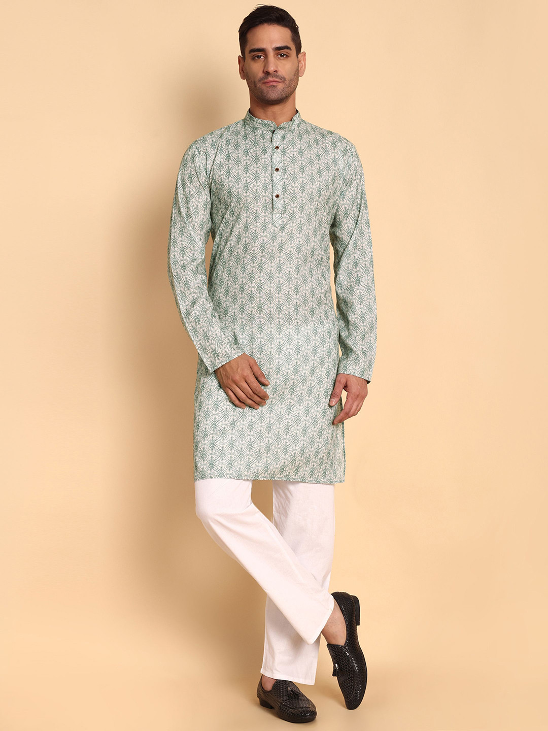 Vardha Geometric Ikat Printed Mandarin Collar Lanes Net Cotton Straight Kurta