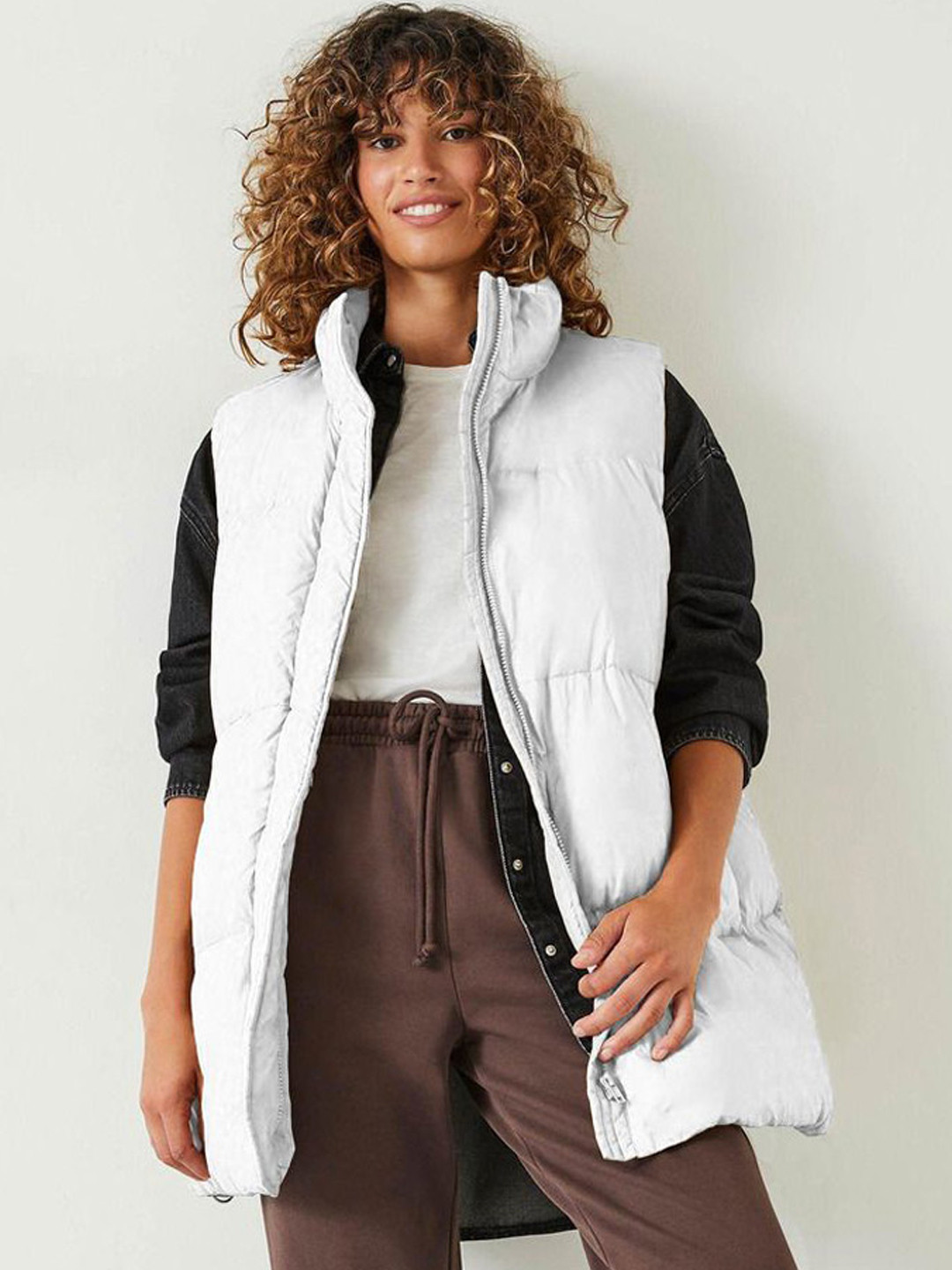 Stylecast X Kotty Women Solid Insulator Longline Gilet Jacket