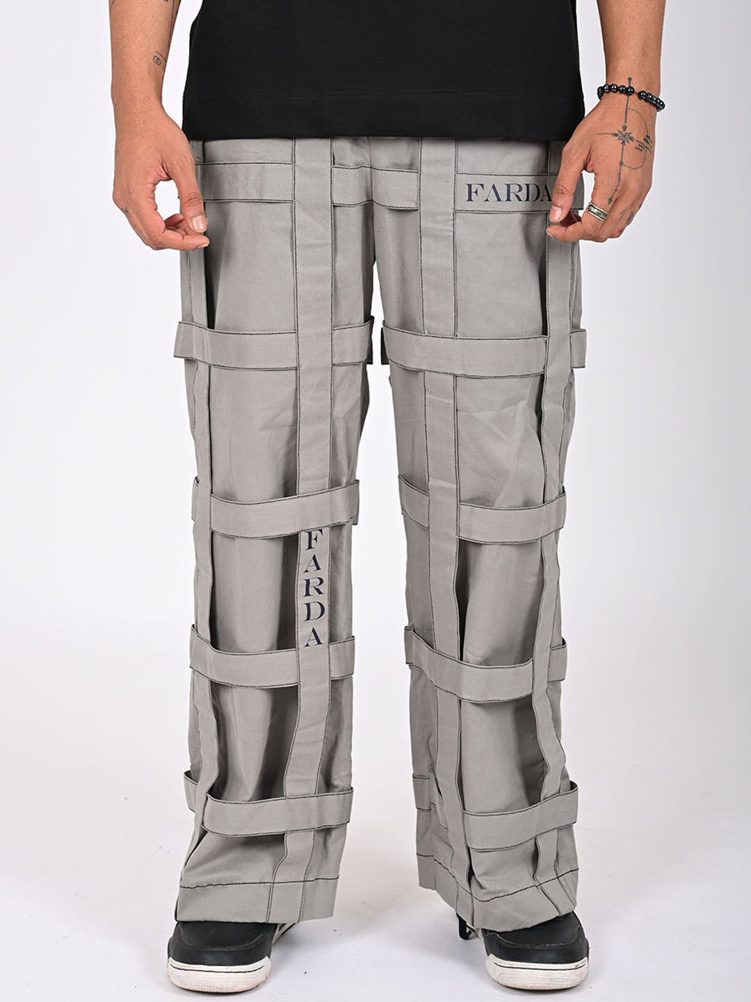 FARDA Unisex Relaxed Loose Fit Low-Rise Easy Wash Cargos Trousers