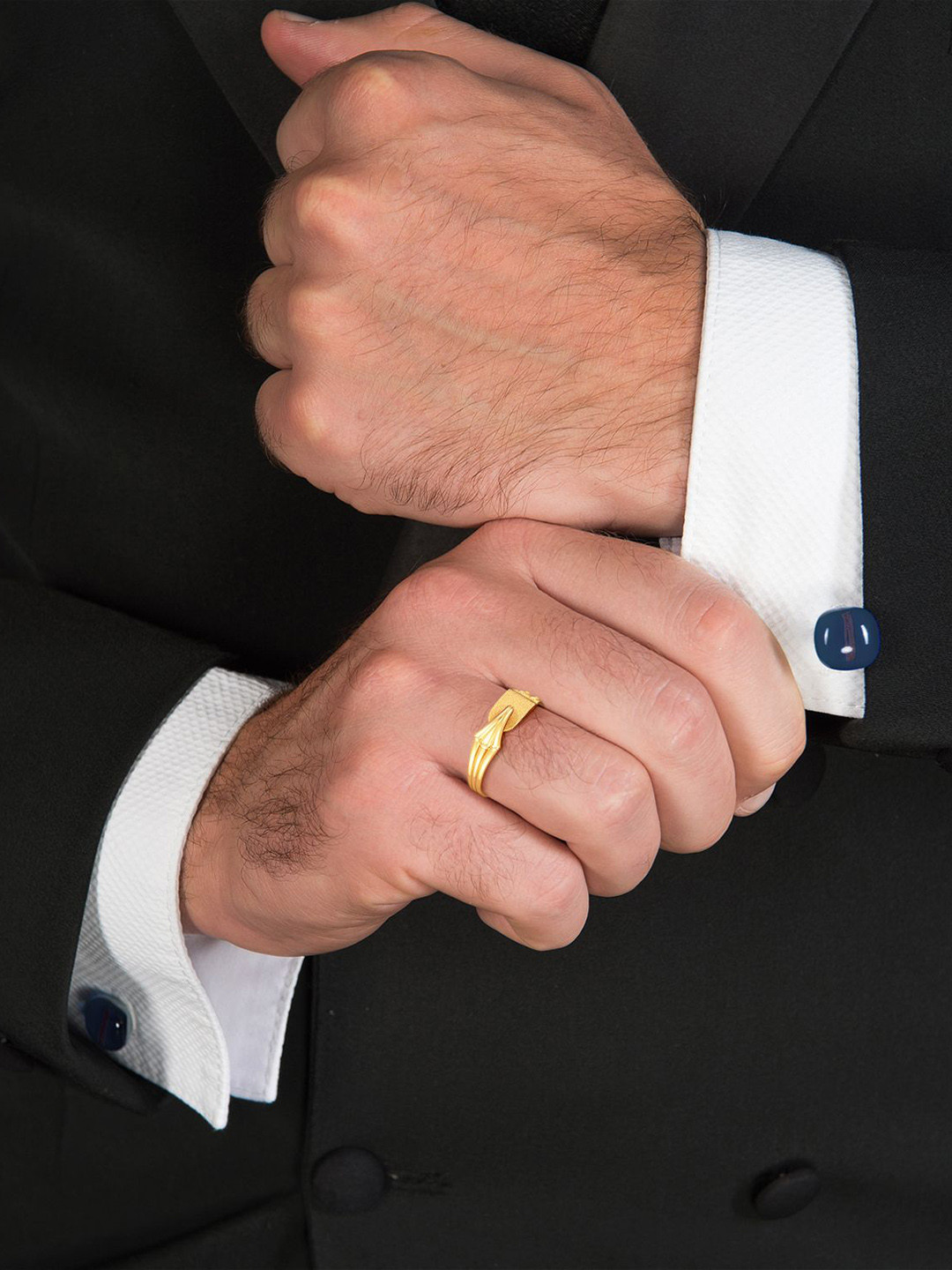 Joyalukkas Men Bold Designer Gold Ring