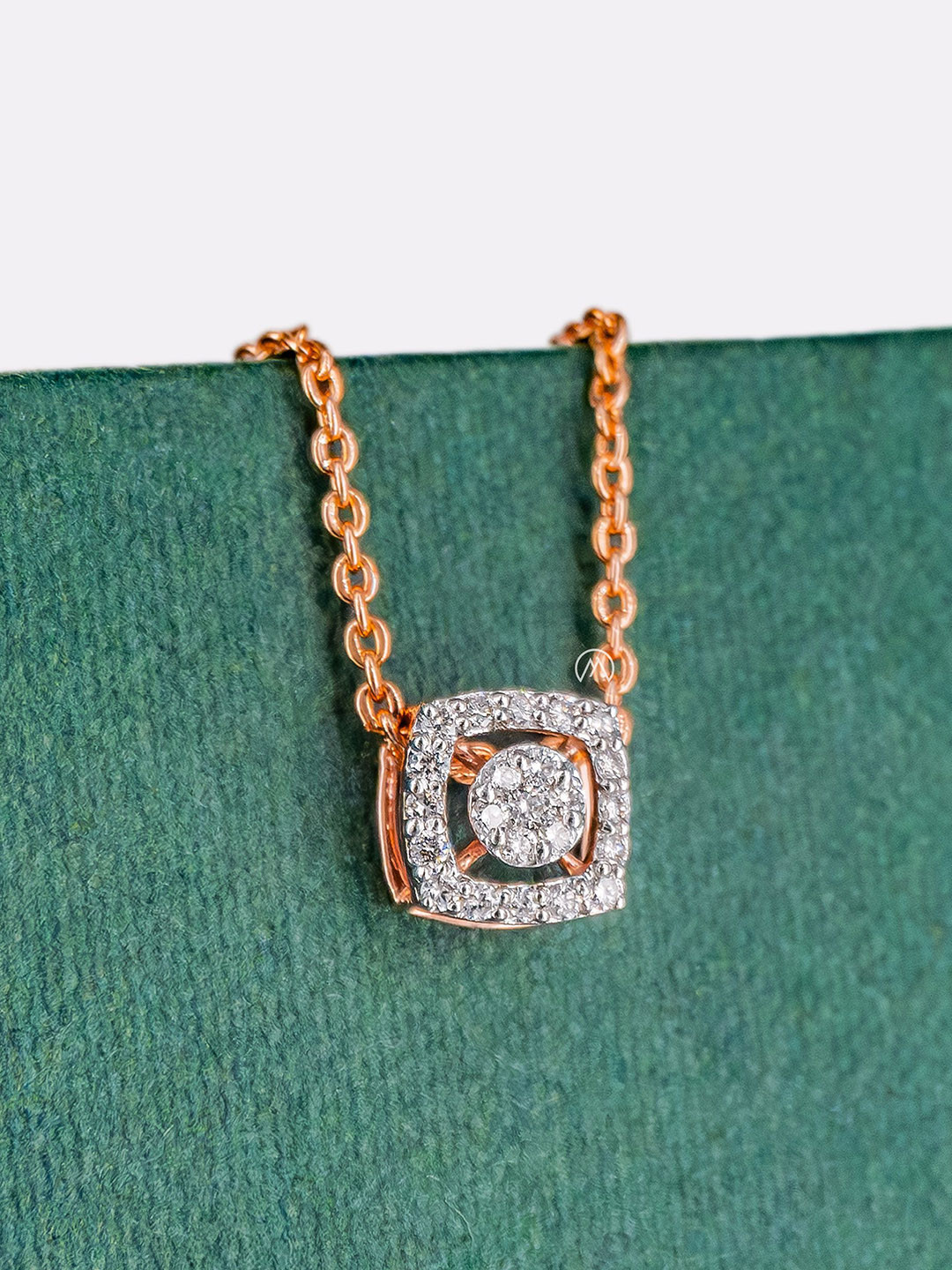 MAIORA Women Pendant Diamond