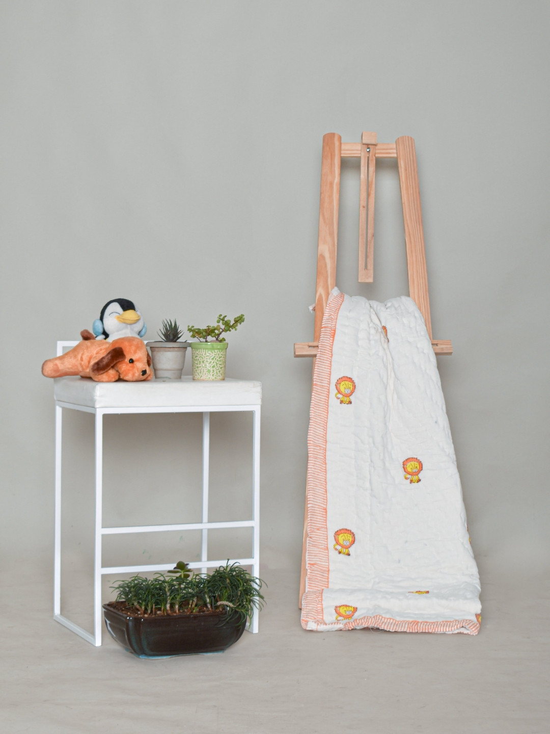 Feels Like Home Yellow Cartoon Characters Printed Mild Winter 350 GSM Single Bed Quilt