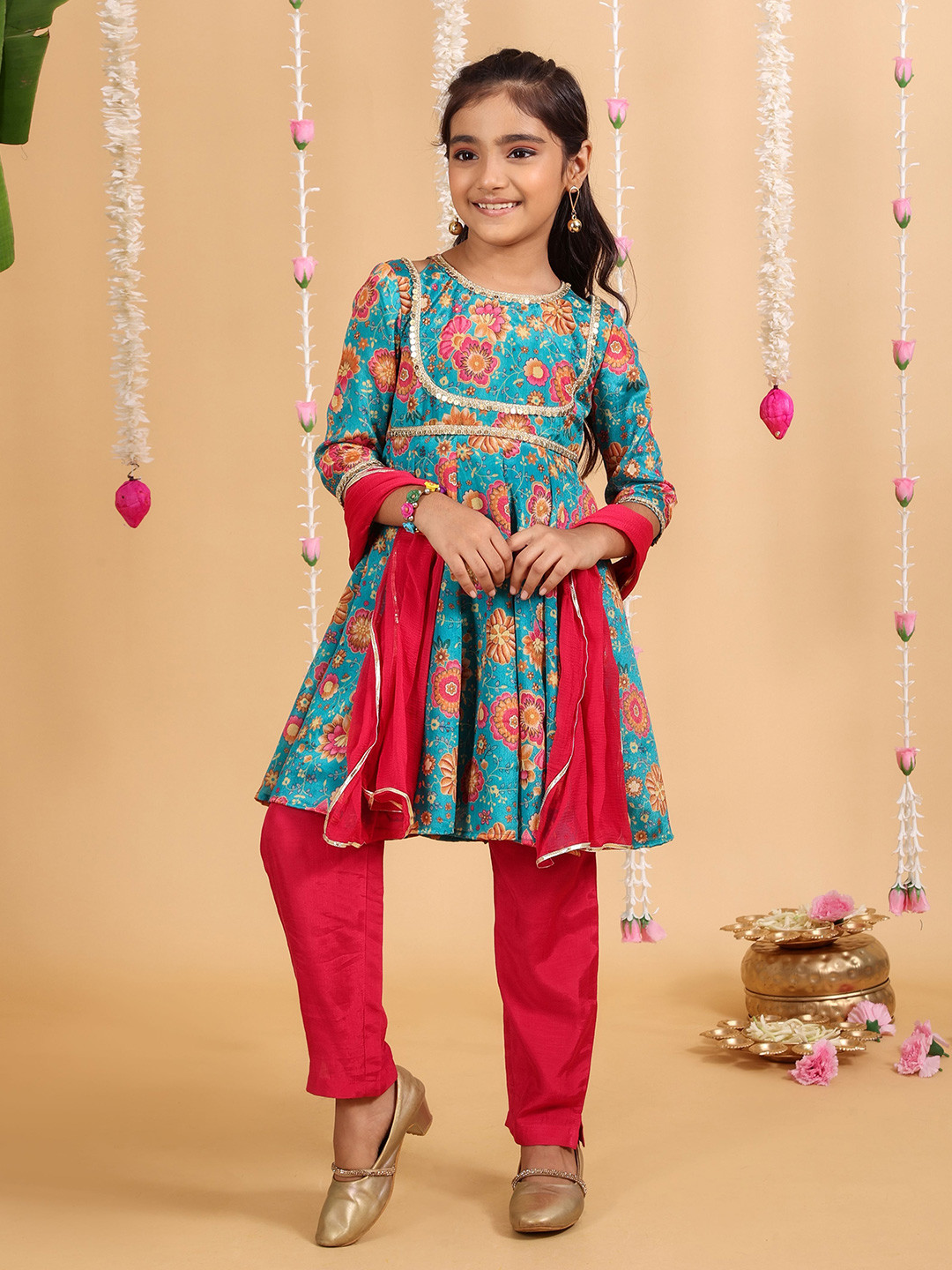 MASTARANG Girls Printed Round Neck Three-Fourth Sleeves Kurta Set