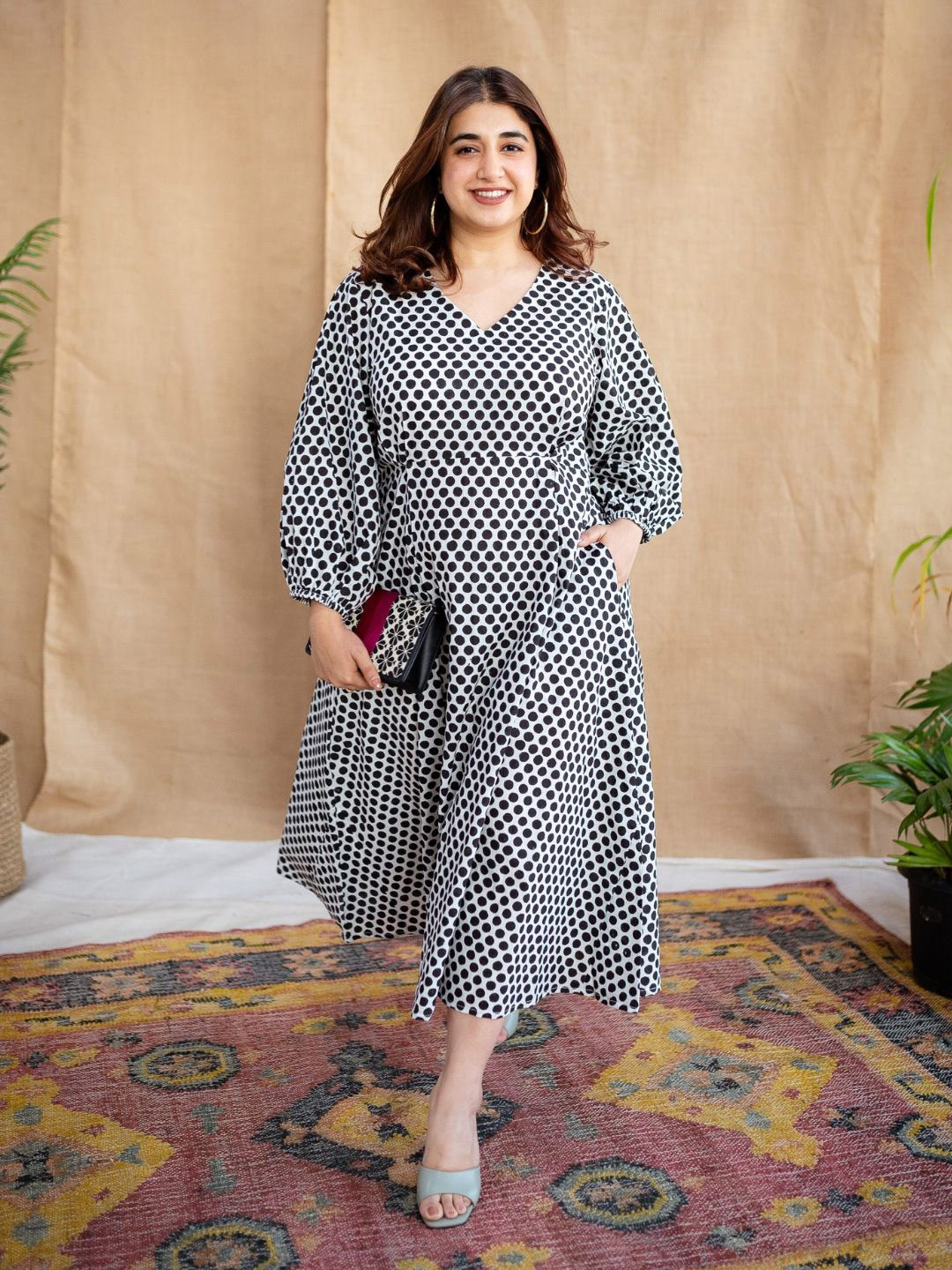 THE INDIAN ETHNIC CO Women Plus Size Polka Dot Printed Puff Sleeve A-Line Midi Dress