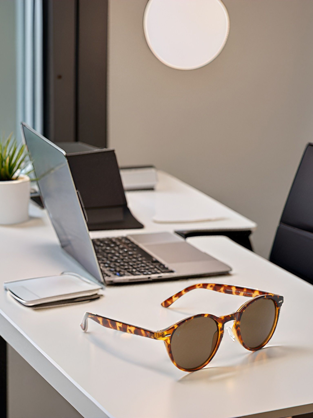 SUNNIES Unisex Round Sunglasses with UV Protected Lens SNS-013-C1(E)