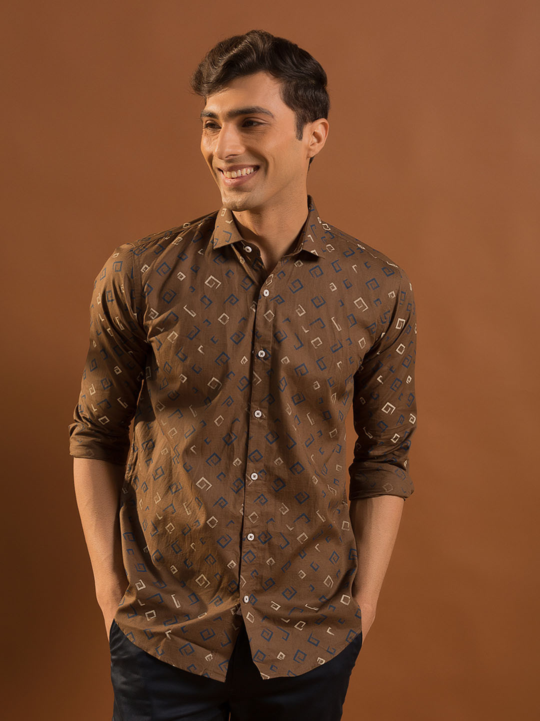 Mculine Men Standard Geometric Printed Pure Cotton Casual Shirt