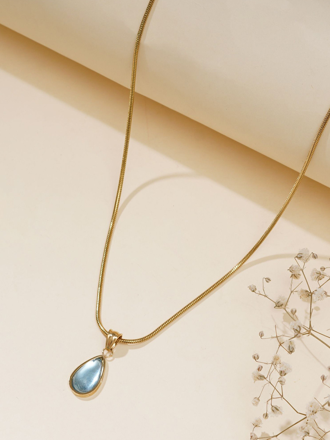 JEWILLEY Gold-Plated Stone-Studded Pendant With Chain