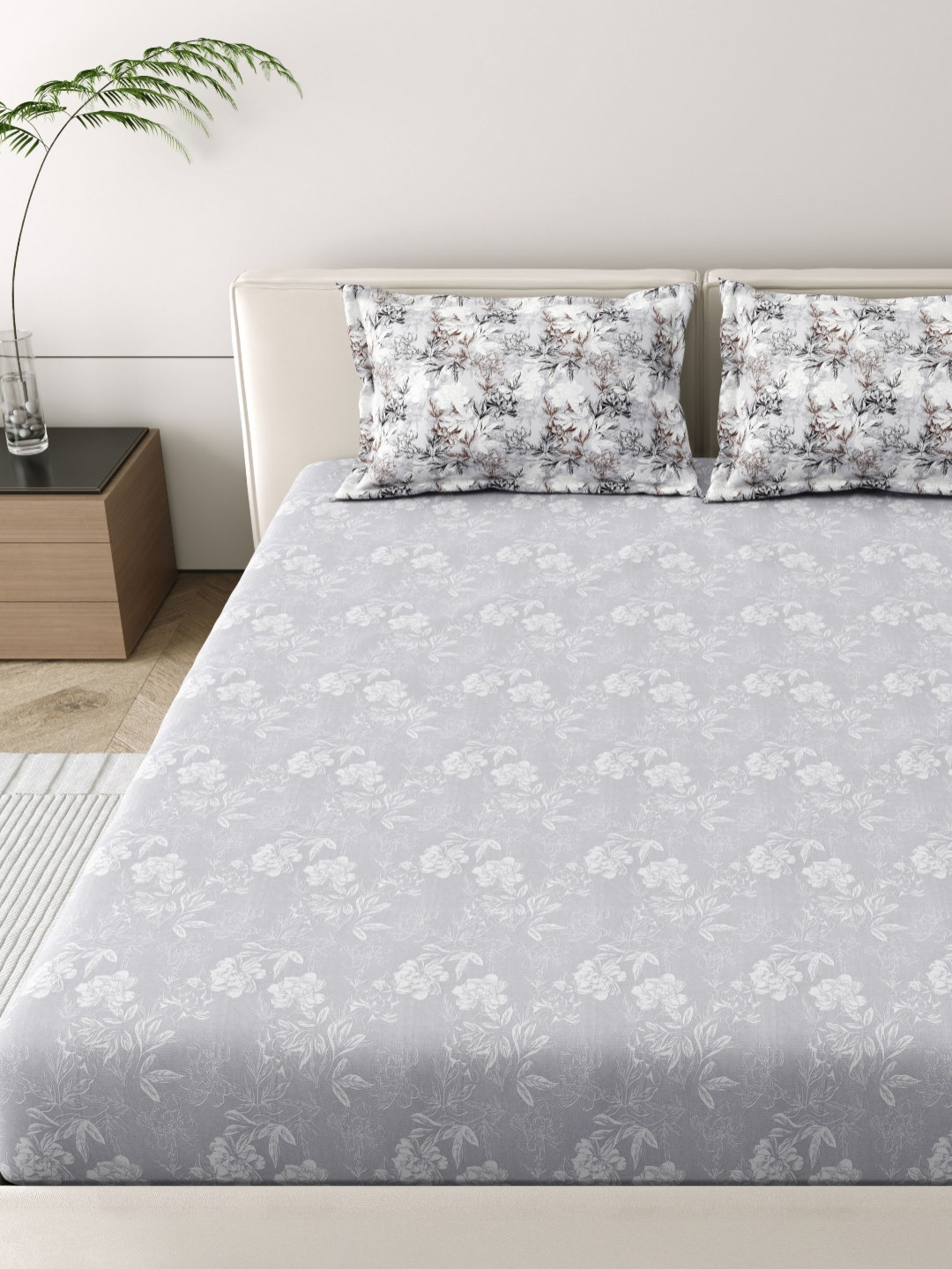 MAFATLAL Grey Floral Cotton 186 TC King Fine Bedsheet with 2 Pillow Covers-108 x 108 cm