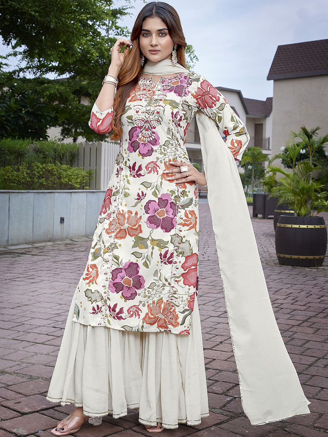 DIVASTRI Floral Printed Notch Neck Straight Kurta With Sharara & Dupatta