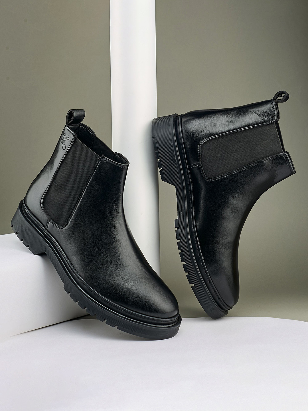 Duke Men Block-Heeled Chelsea Boots