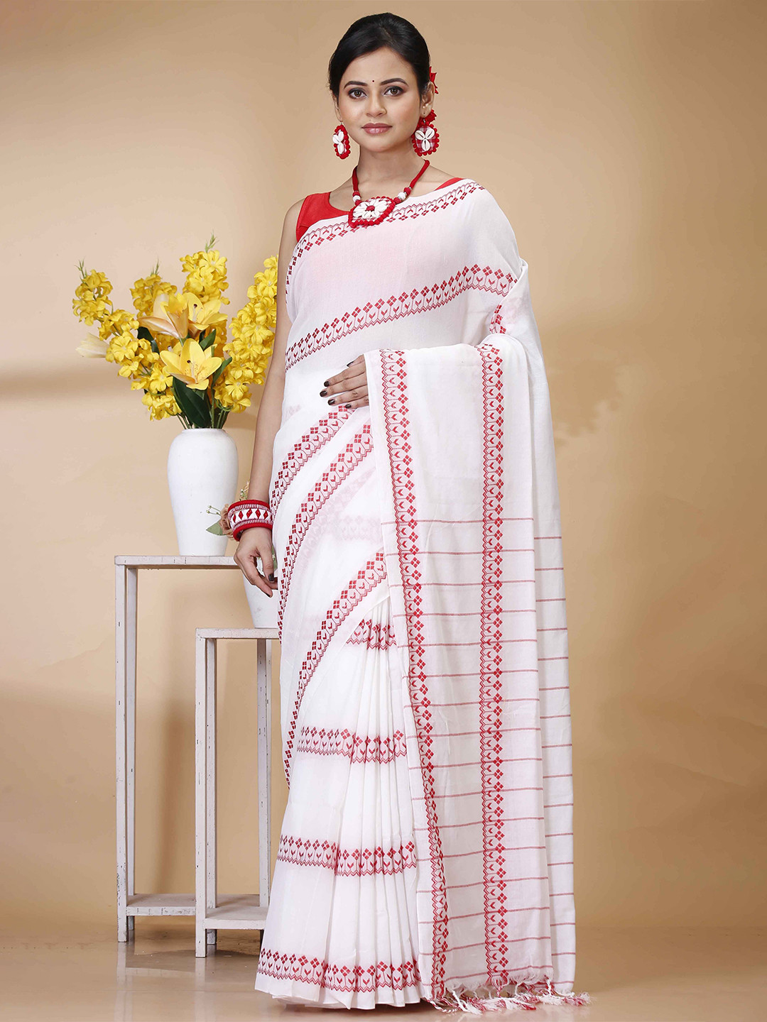 Ruuprekha Floral Pure Cotton Handloom Khadi Saree