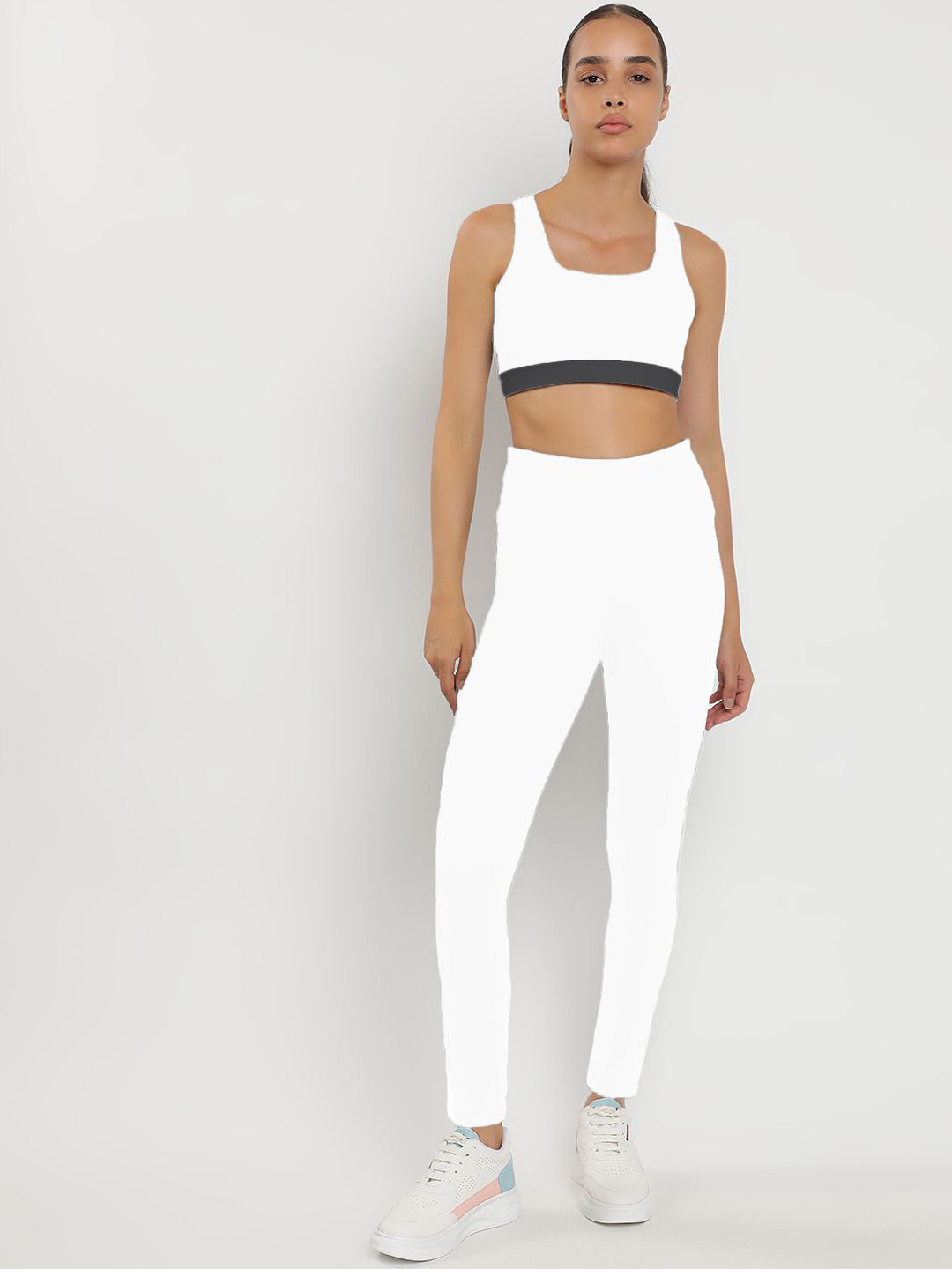 Wearjukebox Sports Bra With Leggings Co-Ords