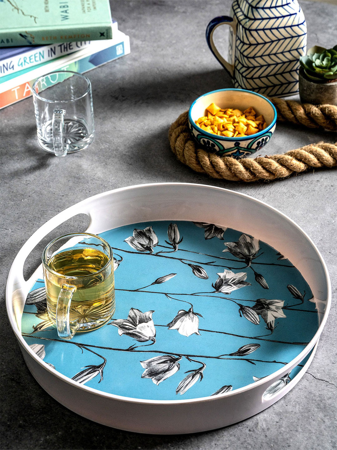 GOODHOMES White & Blue Printed Round Serving Tray