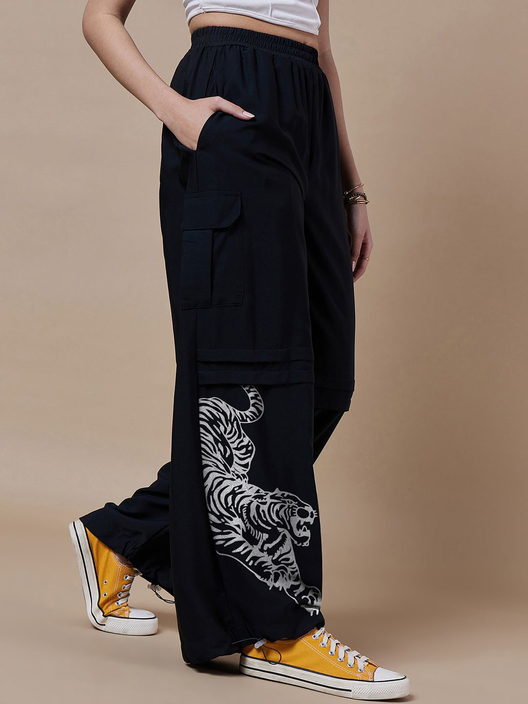 The Roadster Lifestyle Co Graphic Printed Baggy Fit High-Rise Parachute Joggers