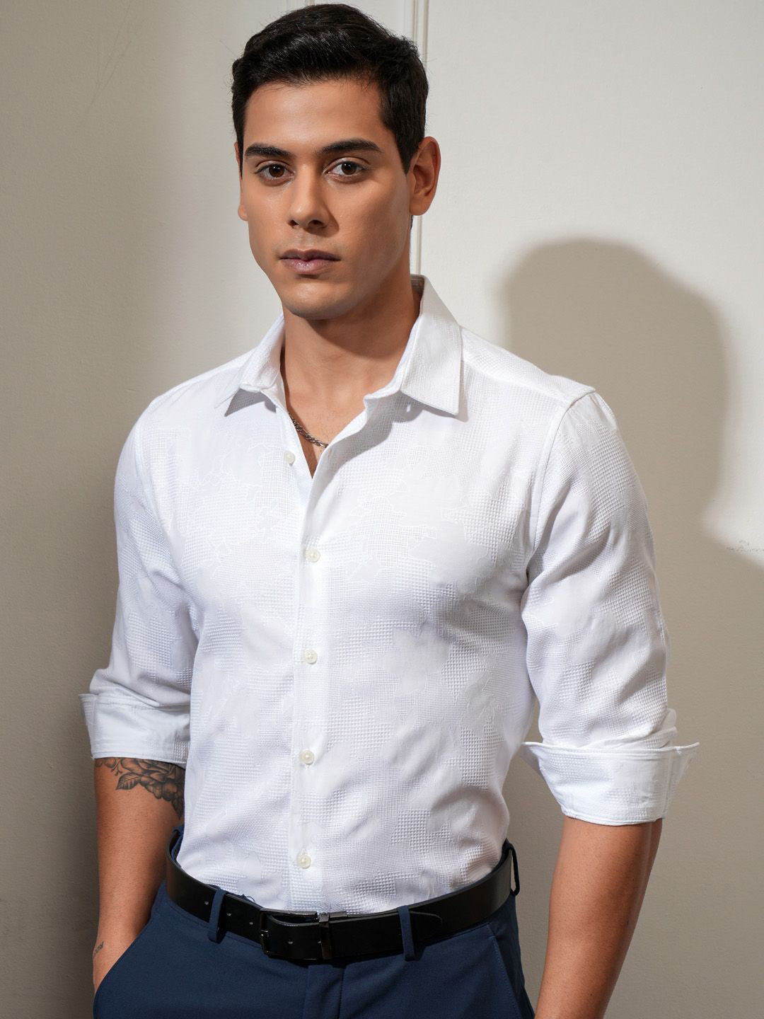 LOCOMOTIVE Men Self Design Slim Fit Casual Shirt