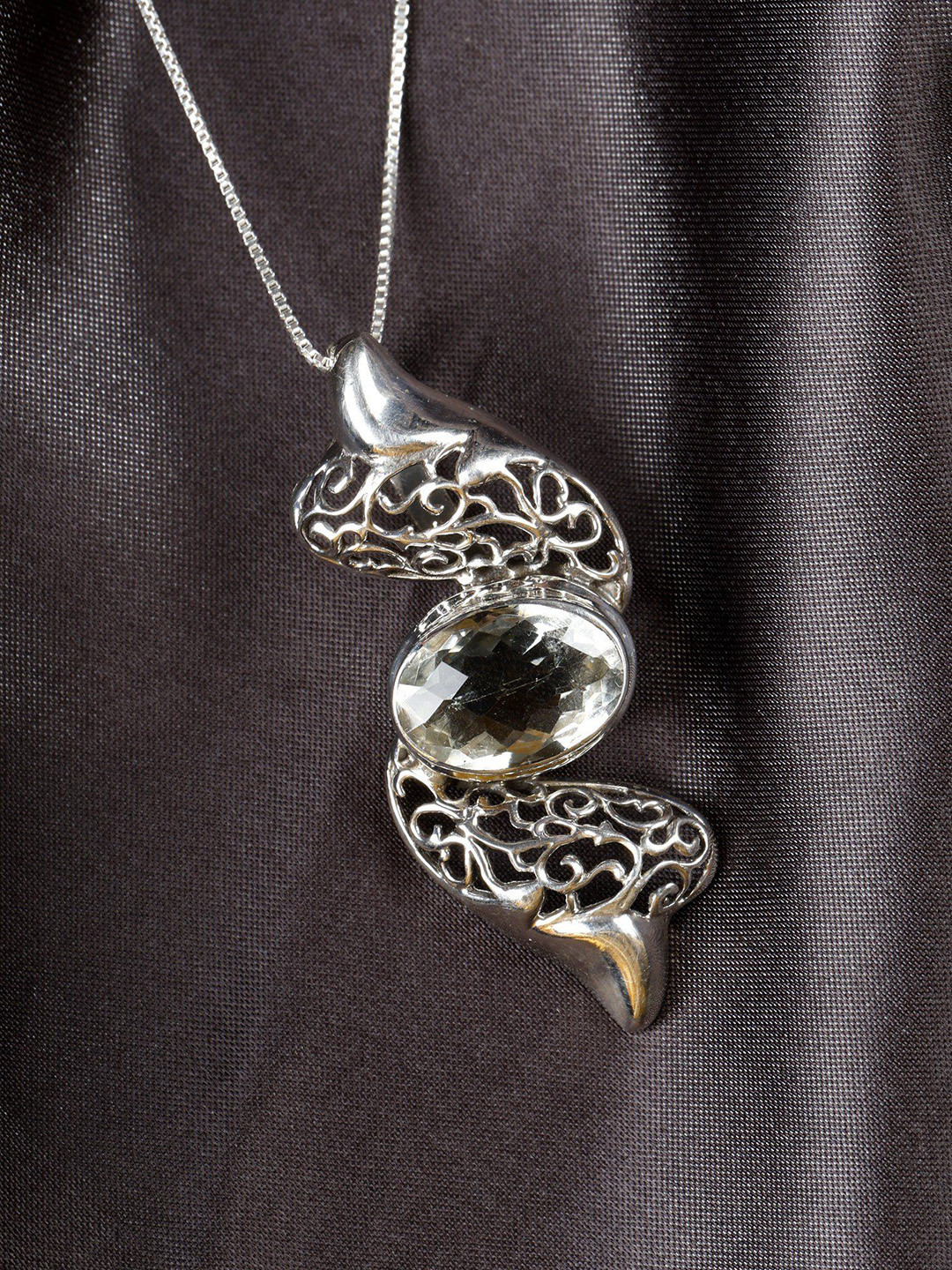 Exotic India Faceted Oval Shape Green Sapphire Gemstone Sterling Silver Designer Pendant