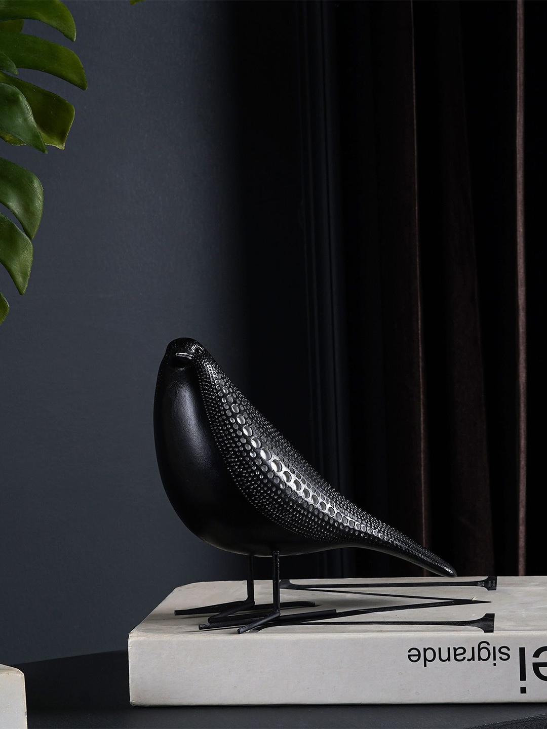 THE ARTMENT Cosmic Dots Avian Black Bird Black Resin Matte Living Room Small Showpiece - 6.2 Inches
