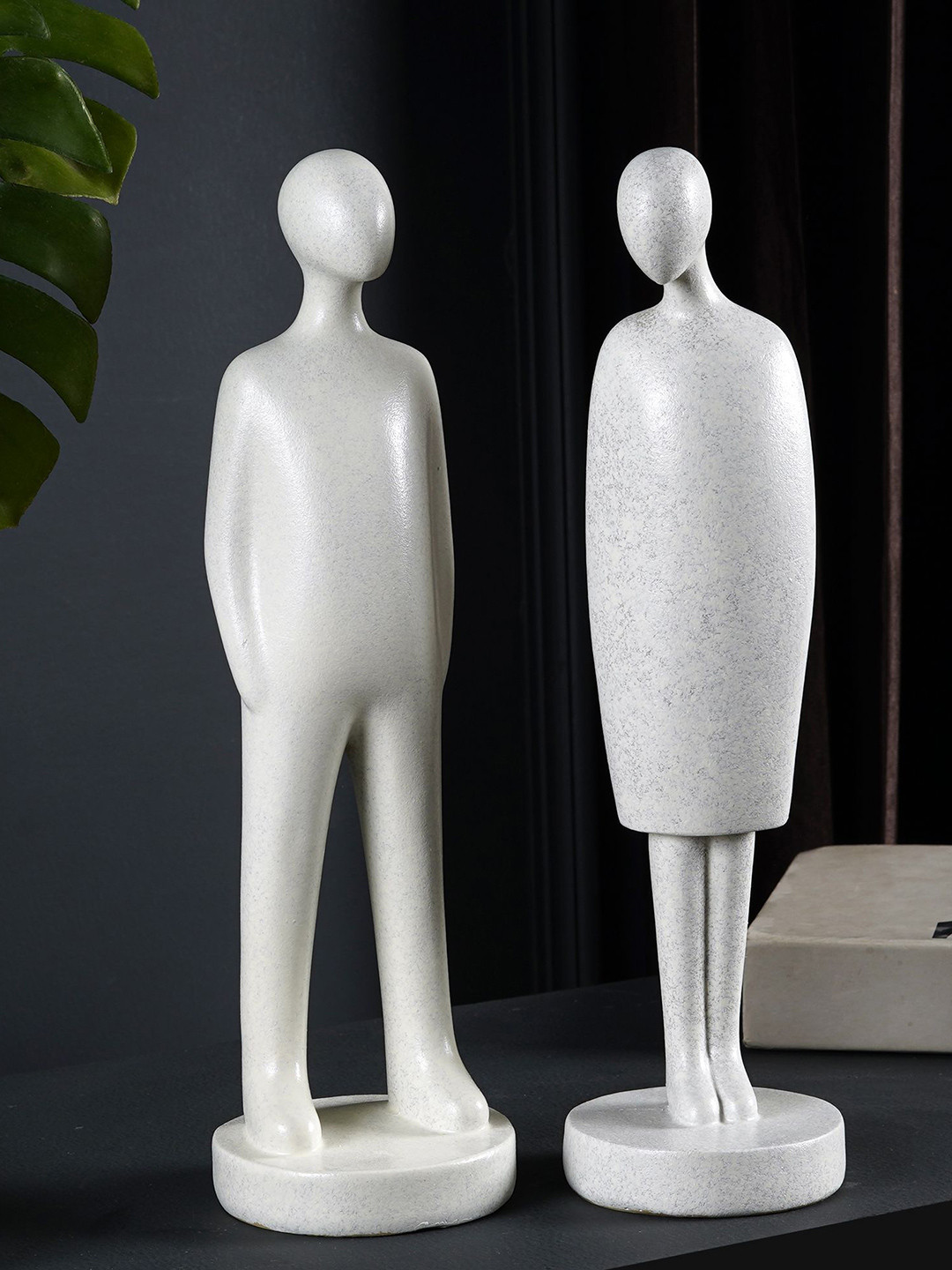 THE ARTMENT Human Couple Stand Grey Resin Matte Living Room Set of 2 Medium Showpieces - 11.9 Inches