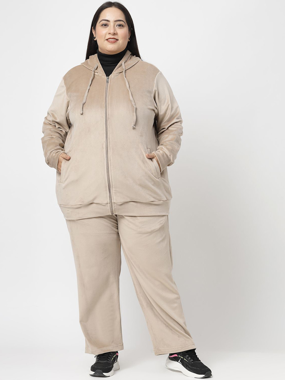 plusS Women Hooded Neck Velour Tracksuit