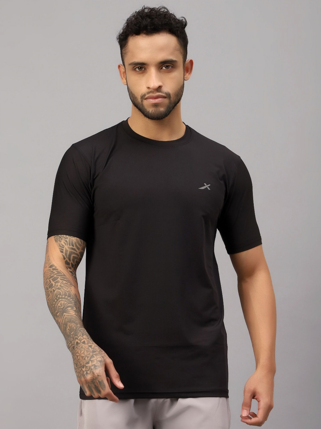 VECTOR X Men Solid Round Neck T-shirt