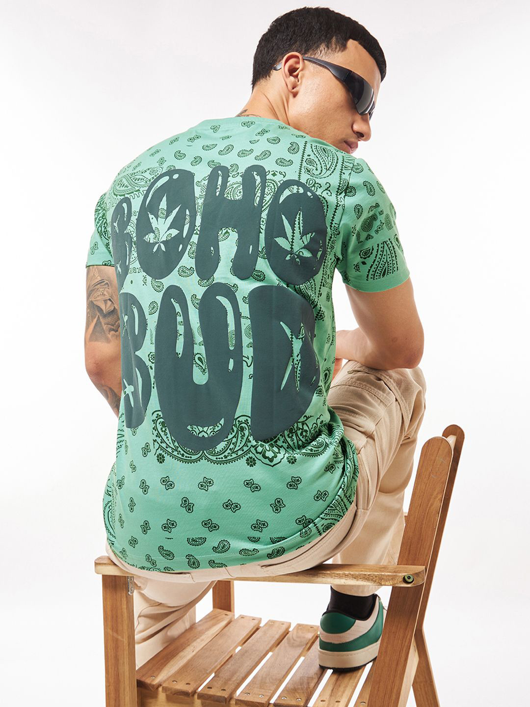 Bewakoof Men Boho Bud All Over Graphic Printed Pure Cotton T-shirt